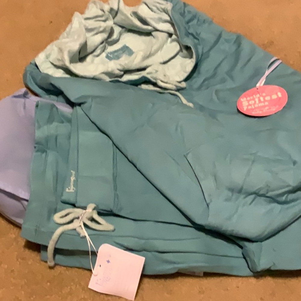 Ladies L Softest green Pajama set NEW 912074